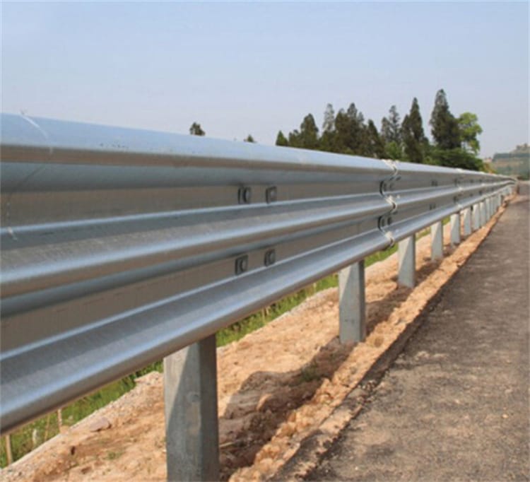 新型護(hù)欄板的產(chǎn)品優(yōu)點(diǎn)
新型護(hù)欄板的產(chǎn)品優(yōu)點(diǎn)