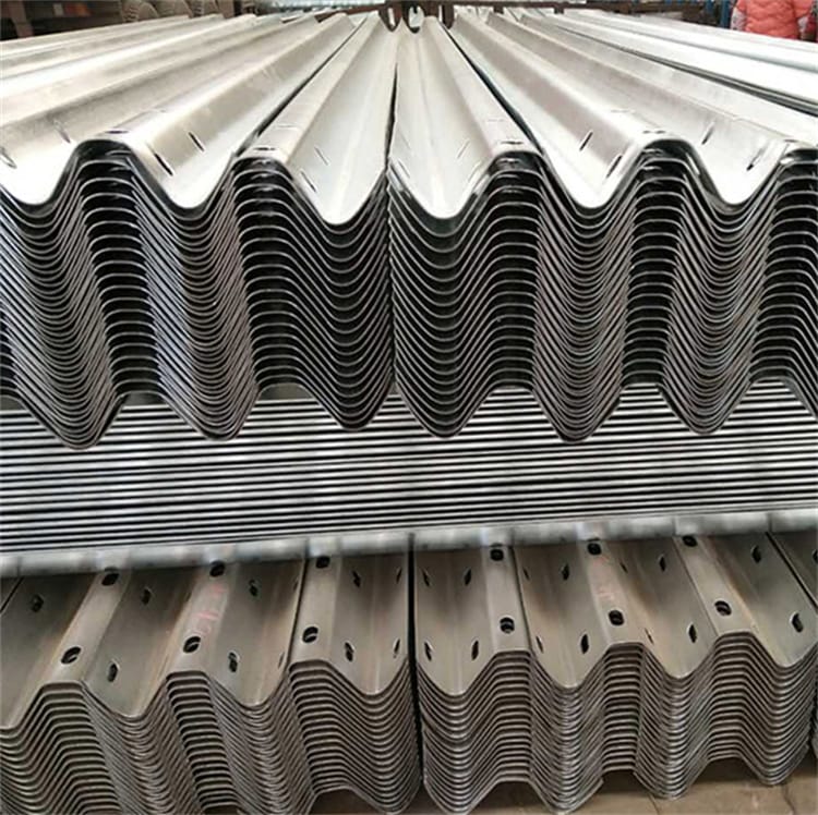 切割波形護(hù)欄時(shí)有那些注意事項(xiàng)
切割波形護(hù)欄時(shí)有那些注意事項(xiàng)