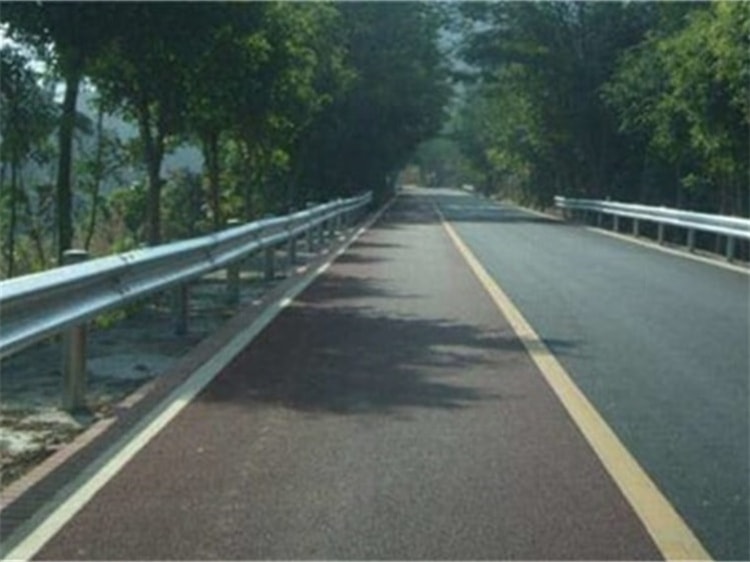 陜西安康絲網(wǎng)防護(hù)欄工程