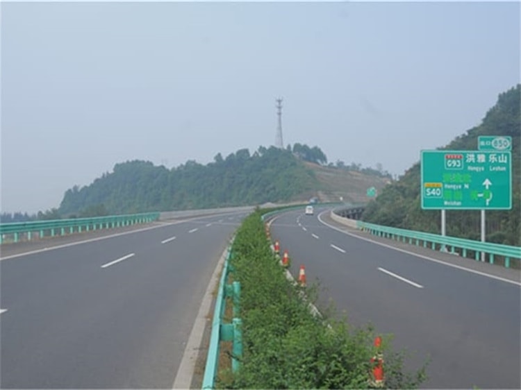 四川樂山雙波護(hù)欄板