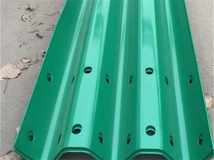 三波護(hù)欄板